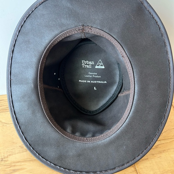 Urban Trail Leather Hat in Large Made in Australia - Picture 3 of 5